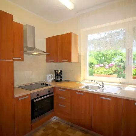 Apartment Tino Mit Garten In Strandnaehe *